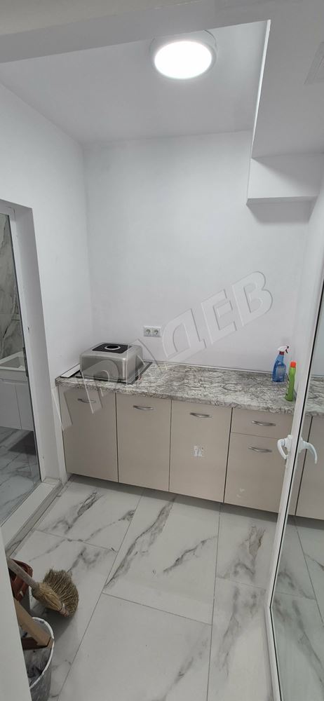 Търговско помещение в централната част на града - Агенция за недвижими имоти Варна - Екипът, имот 4