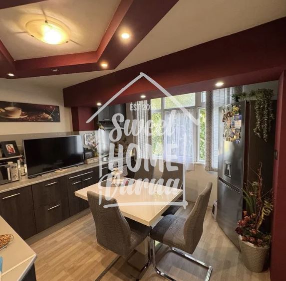 Тристаен апартамент кв.Владиславово - Агенция за недвижими имоти Варна - Екипът