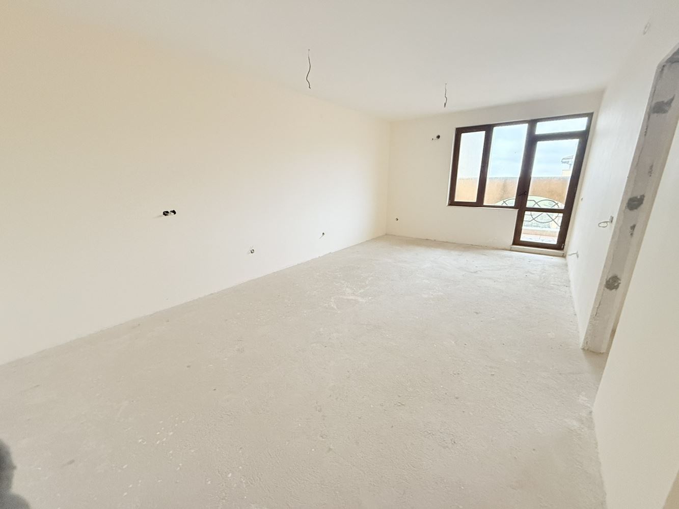 Двустаен апартамент в затворен комплекс Балчик - Агенция за недвижими имоти Варна - Екипът, имот 1