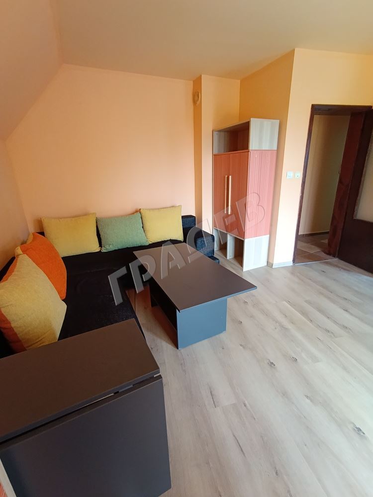 Четиристаен панорамен апартамент под наем в тих район на ж.к. Бриз - Агенция за недвижими имоти Варна - Екипът, имот 4